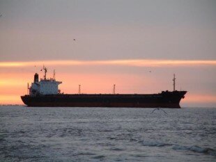 Нефтяной танкер отплыл 31 декабря от берегов США