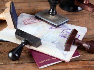 Каждая страна Европейского союза, по аналогии с Союзным государством России и Беларуси, имеет право определять порядок выдачи своих национальных виз. 