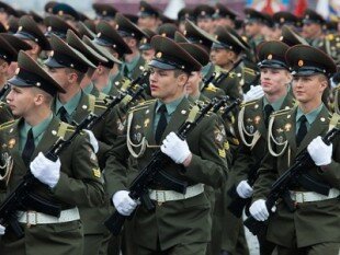 Зарплата военных в России обогнала зарплаты нефтяников